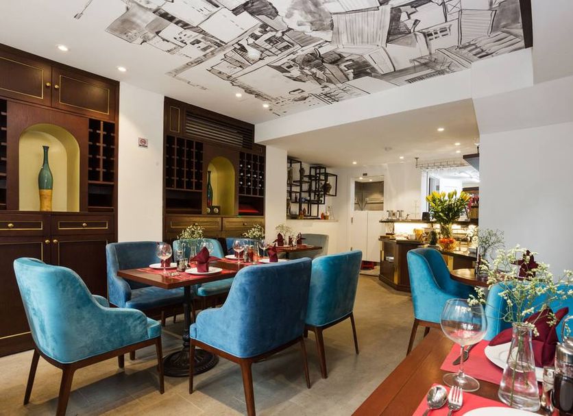Restaurant Photo