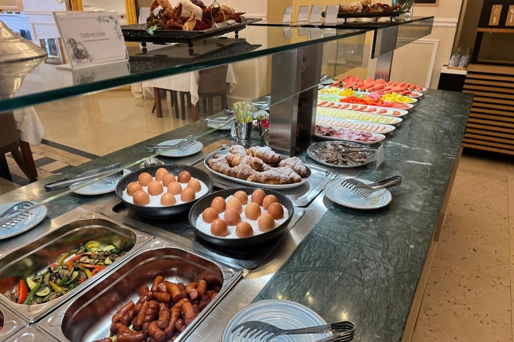 Buffet Photo