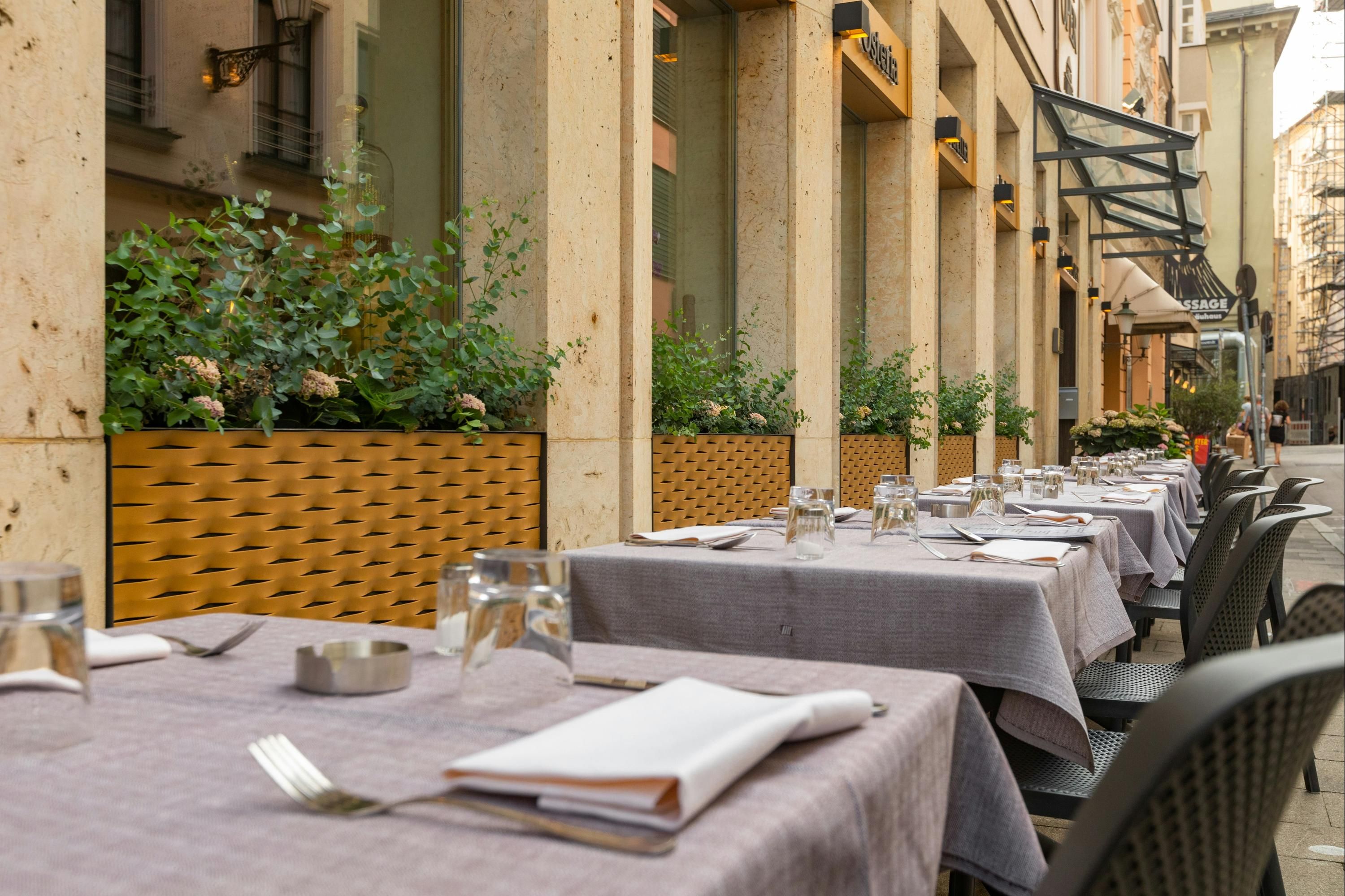 Restaurant Photo