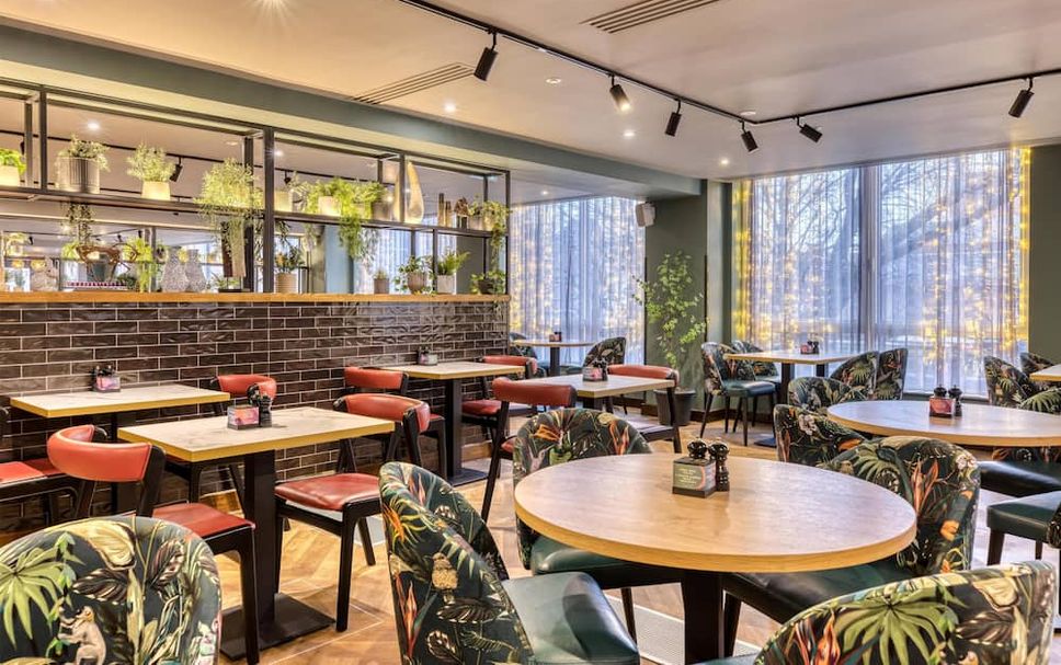 Restaurant Photo