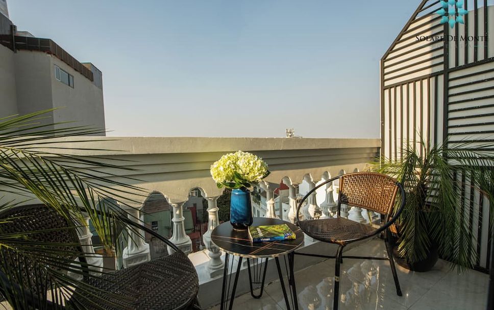 Balcony Photo