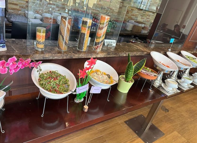 Buffet Photo