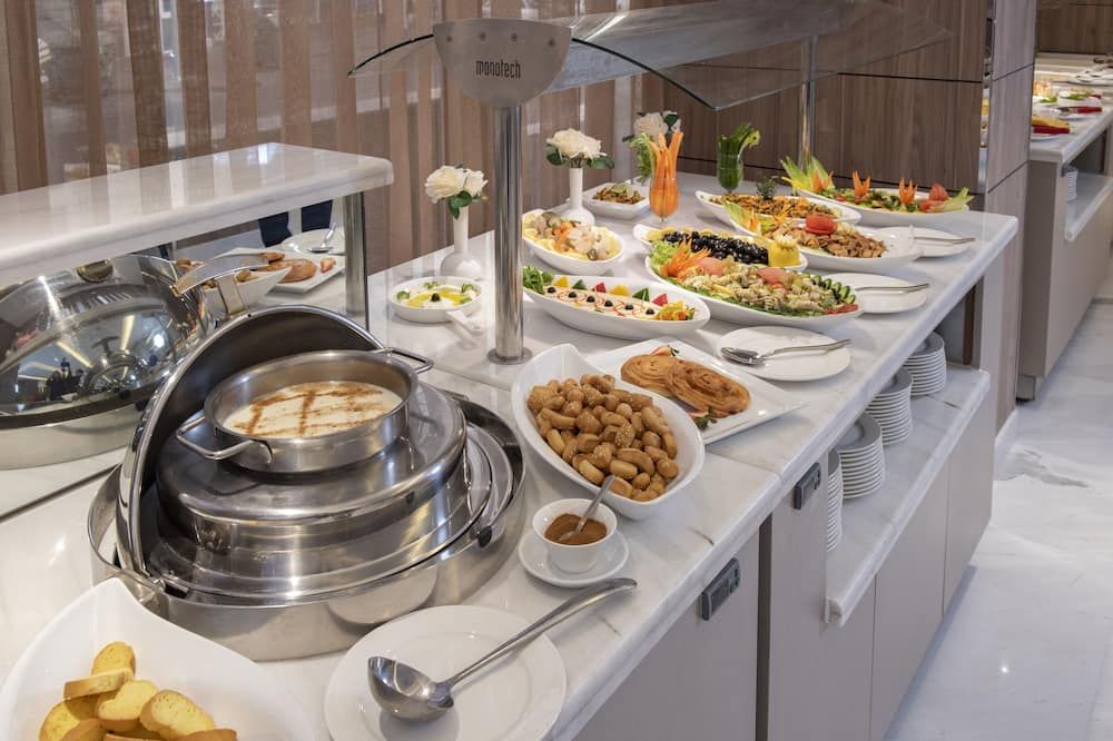 Buffet Photo