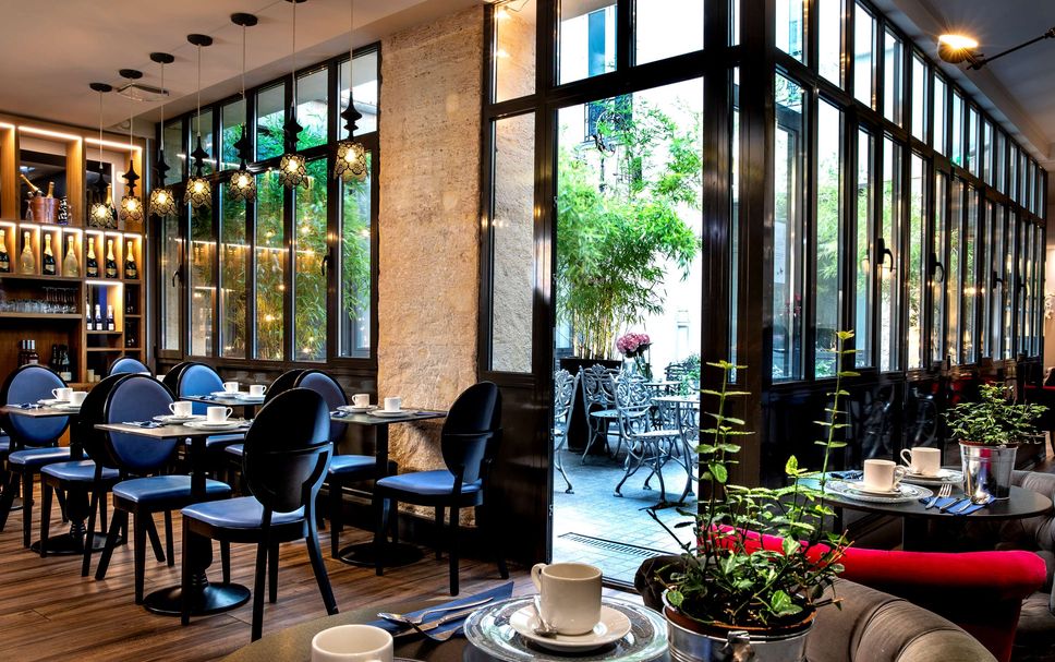 Restaurant Photo