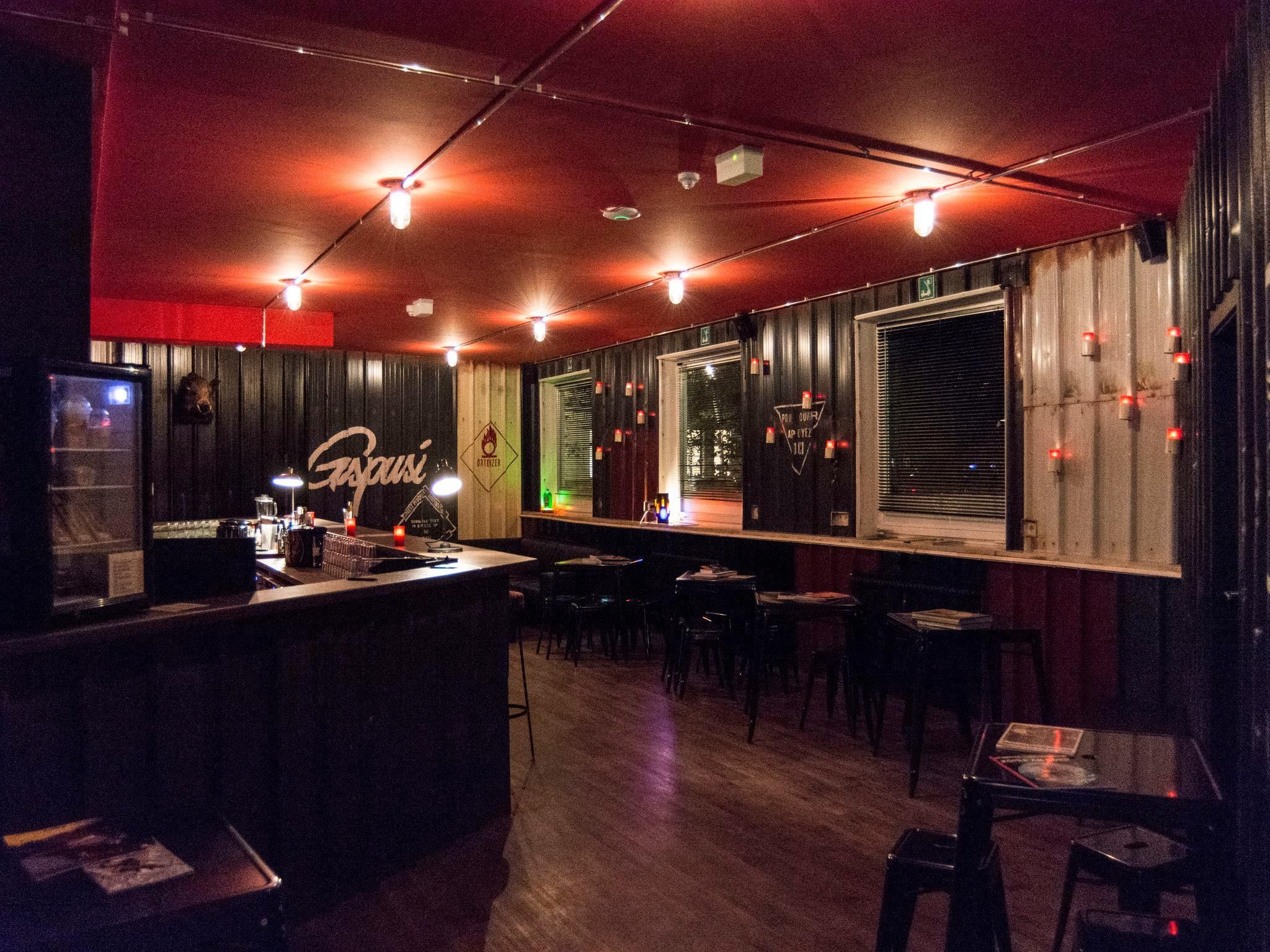 Bar