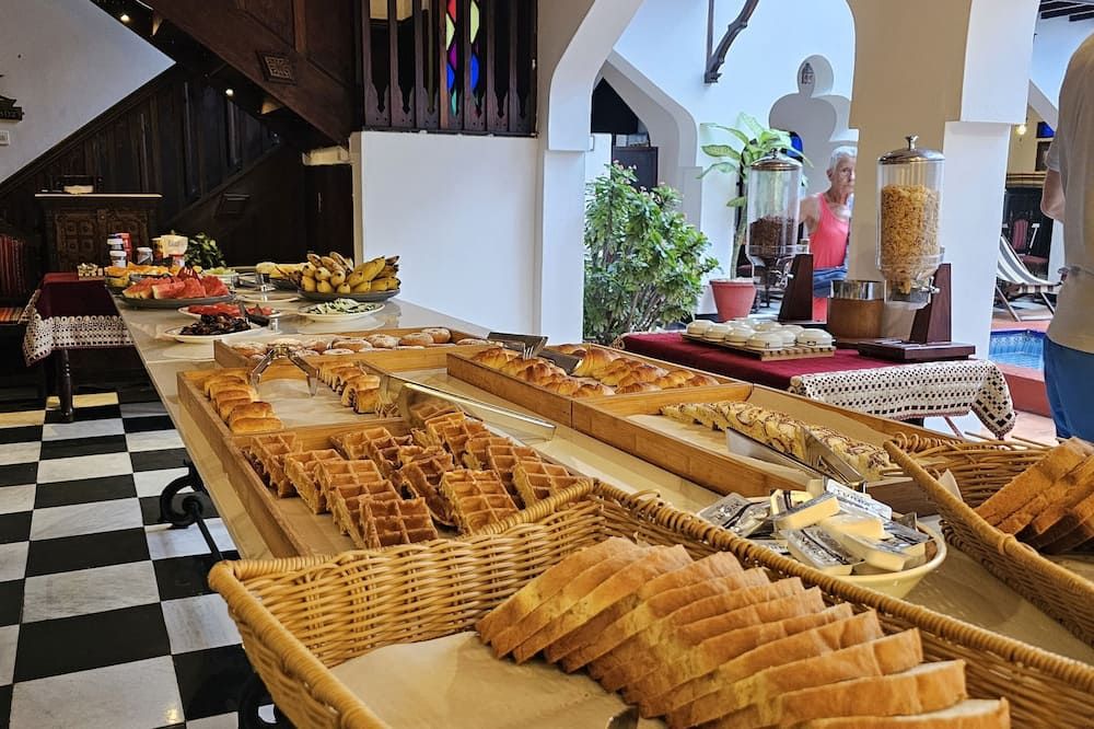 Buffet Photo