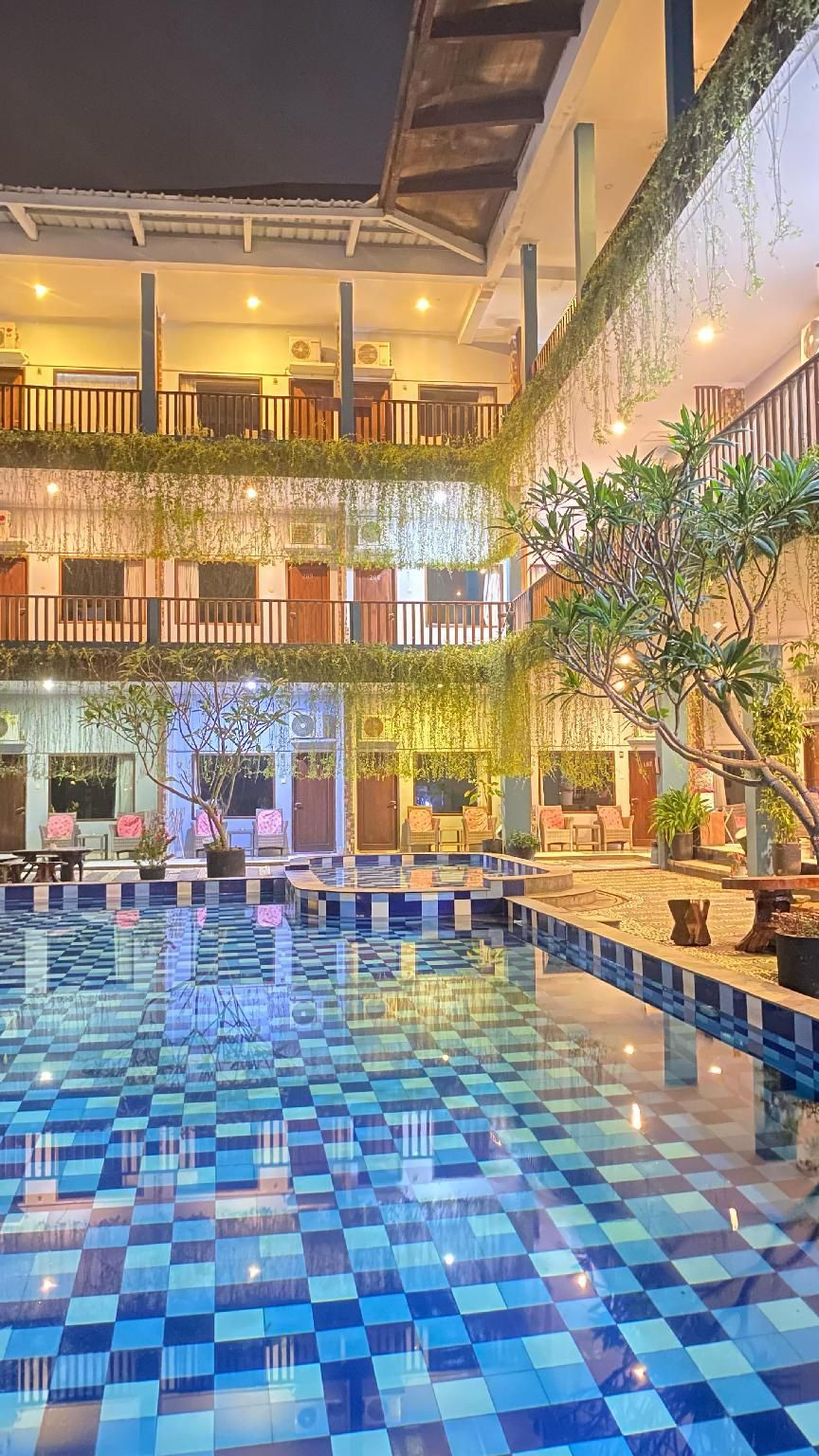 Pool