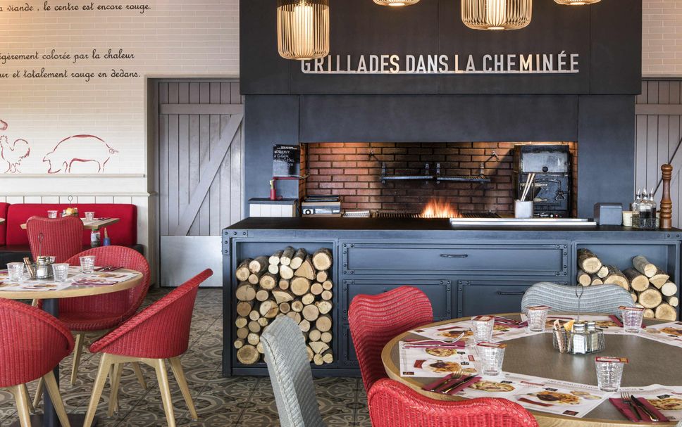 Restaurant Photo