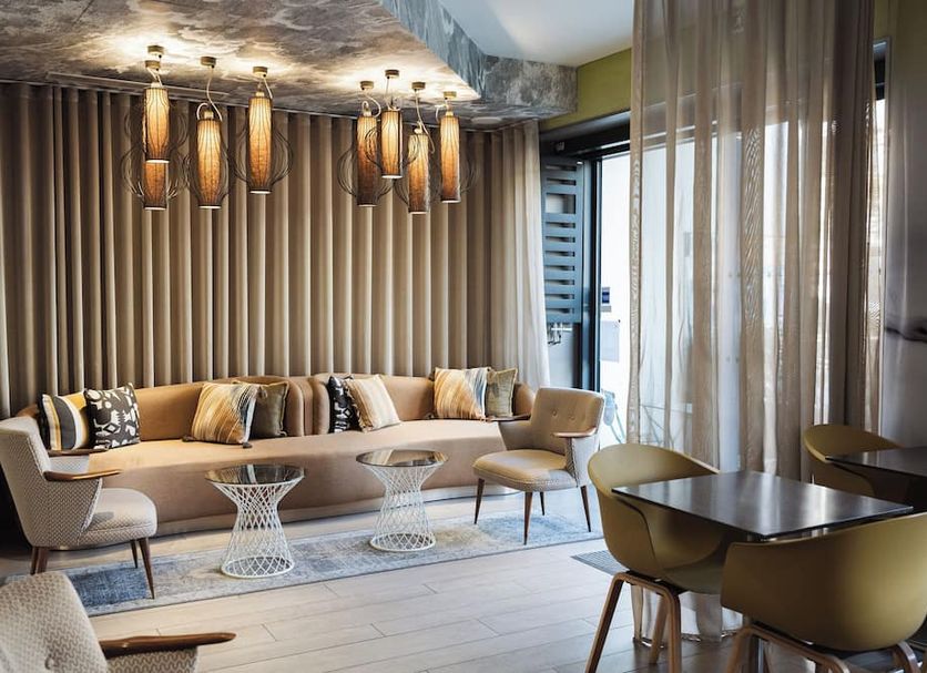 Lounge Photo