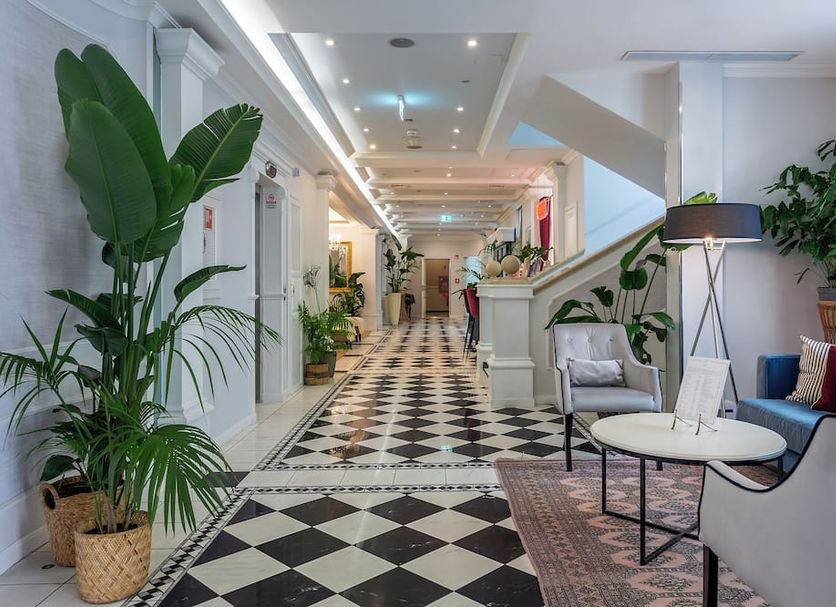 Lobby Photo