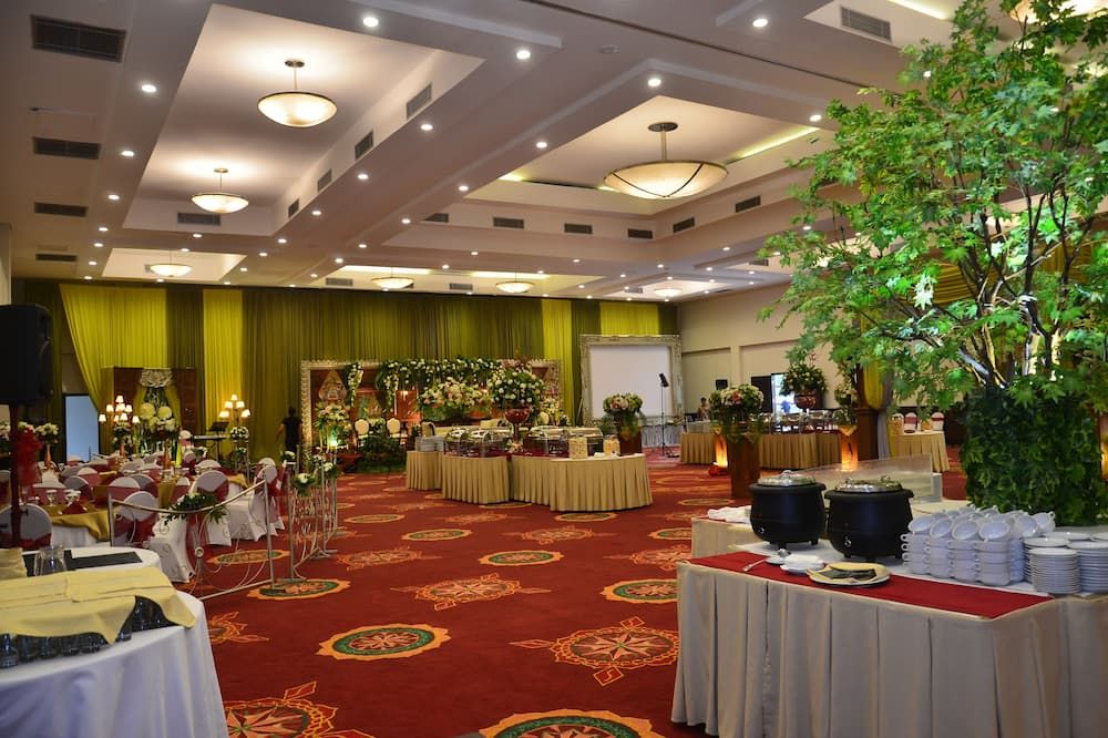 Banquet hall