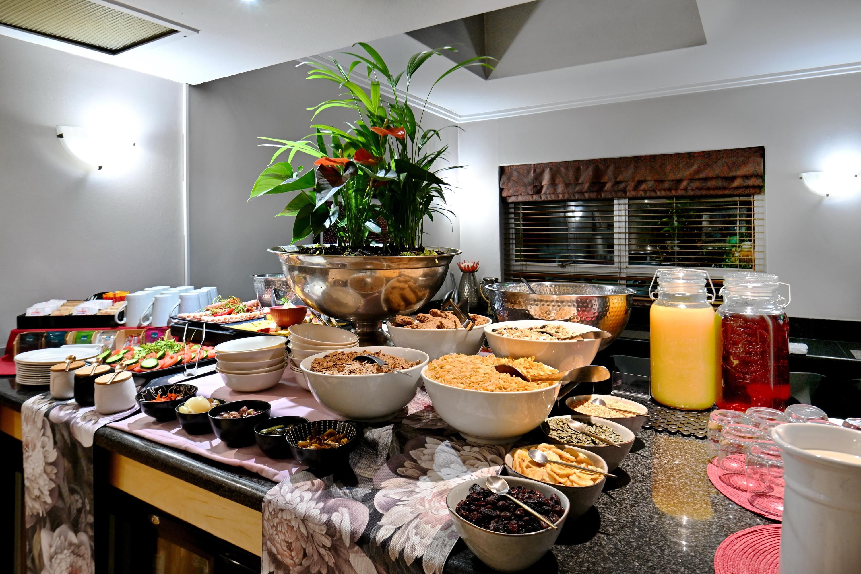 Buffet Photo