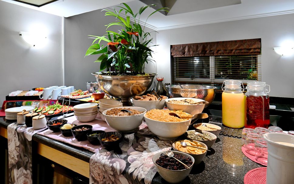 Buffet Photo