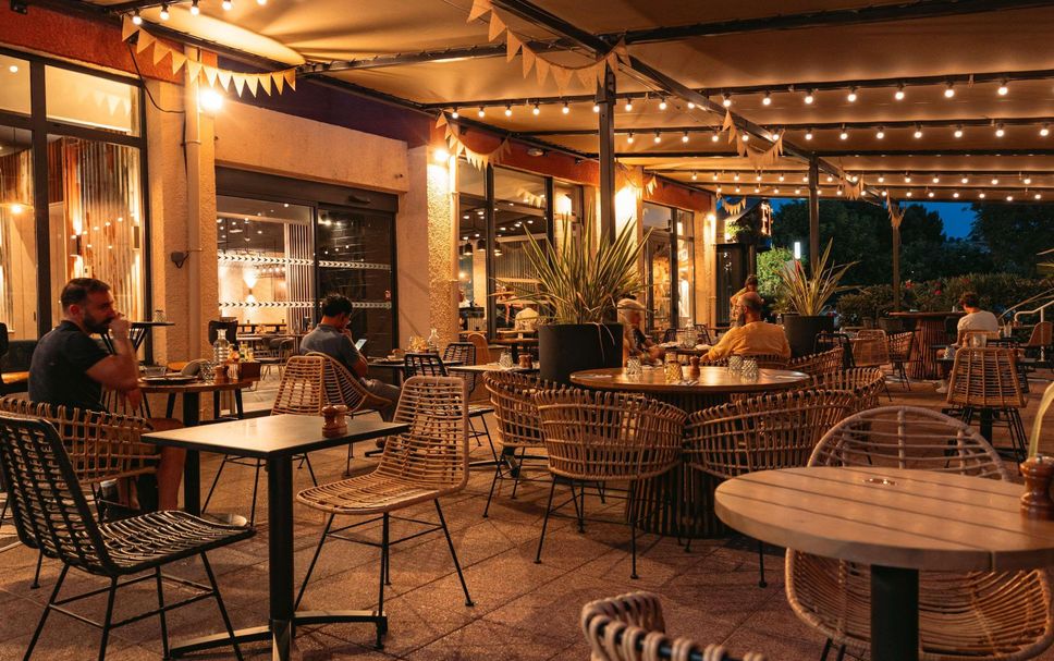 Restaurant Photo