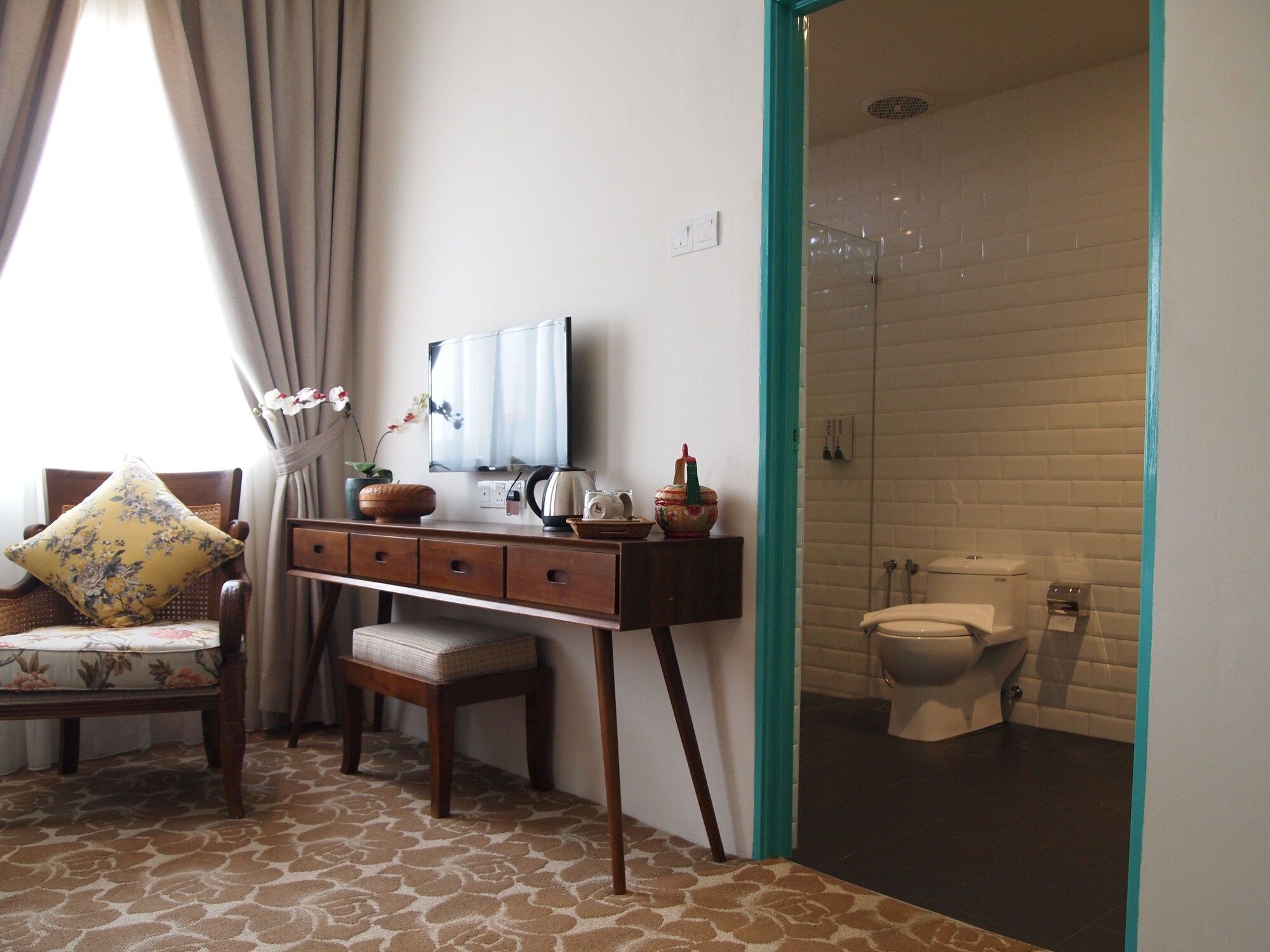 Room amenity