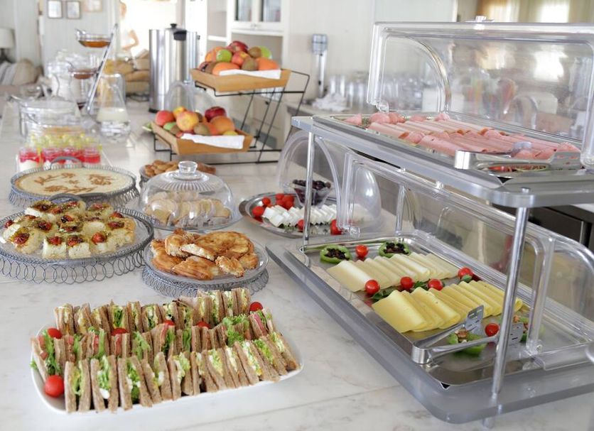 Buffet Photo