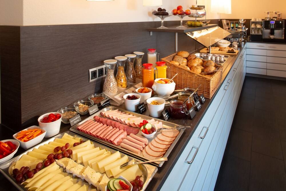 Buffet Photo