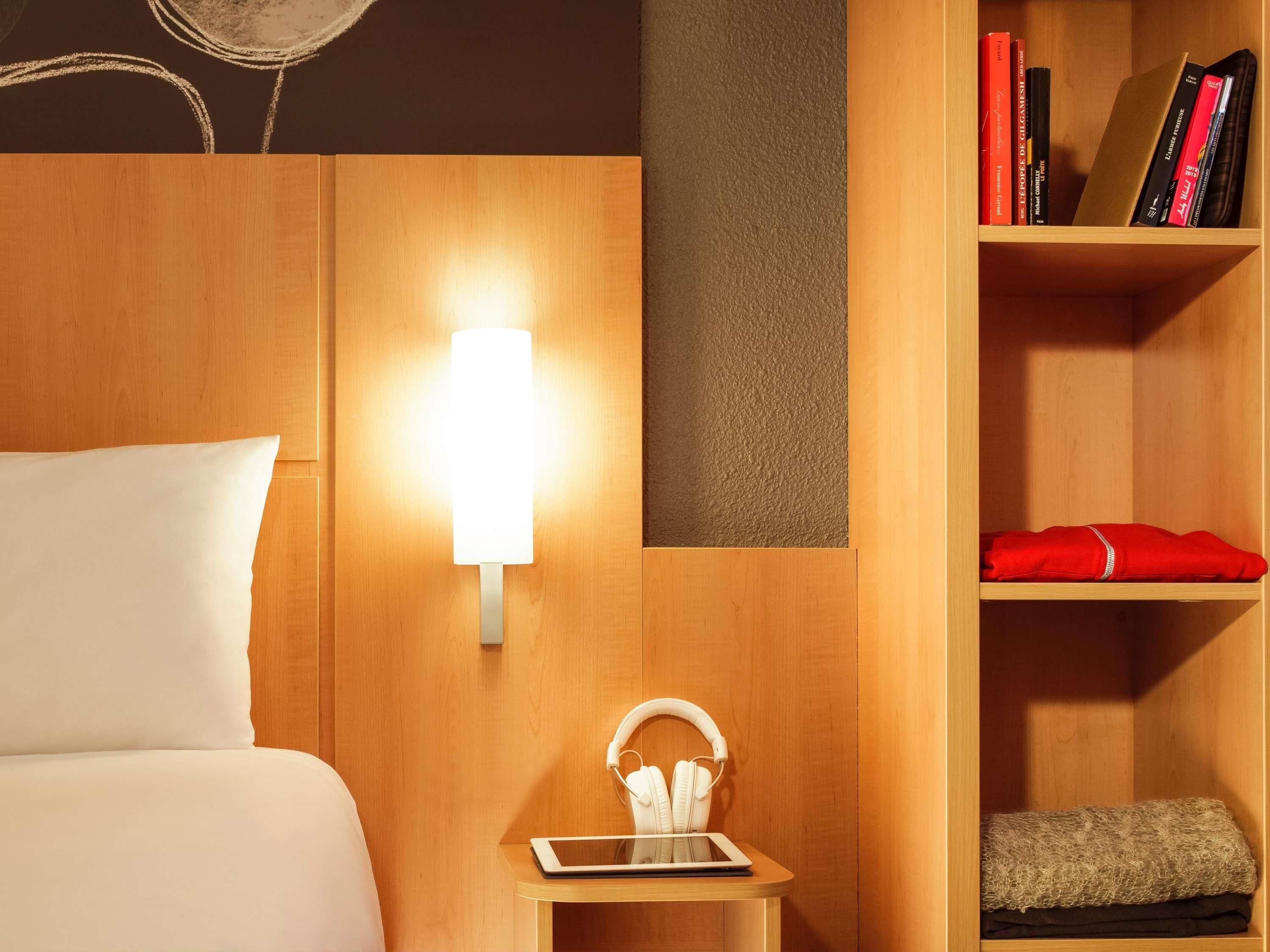 Room amenity