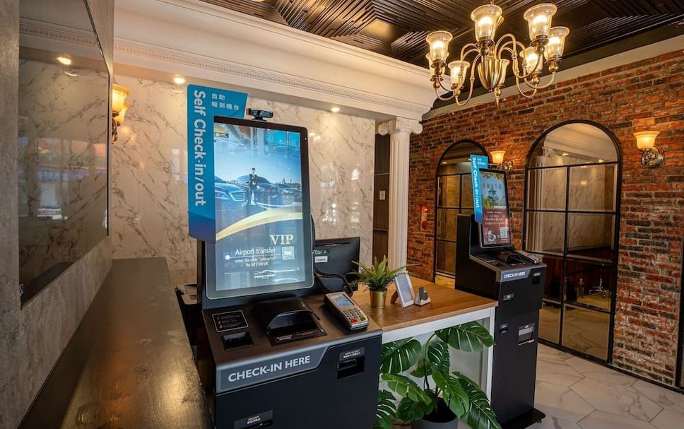 Front desk Photo