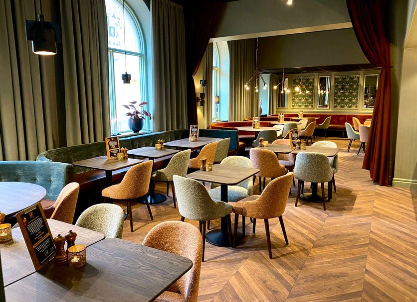 Restaurant Photo