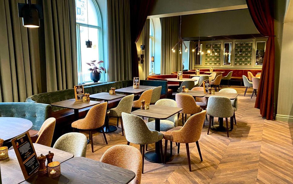 Restaurant Photo