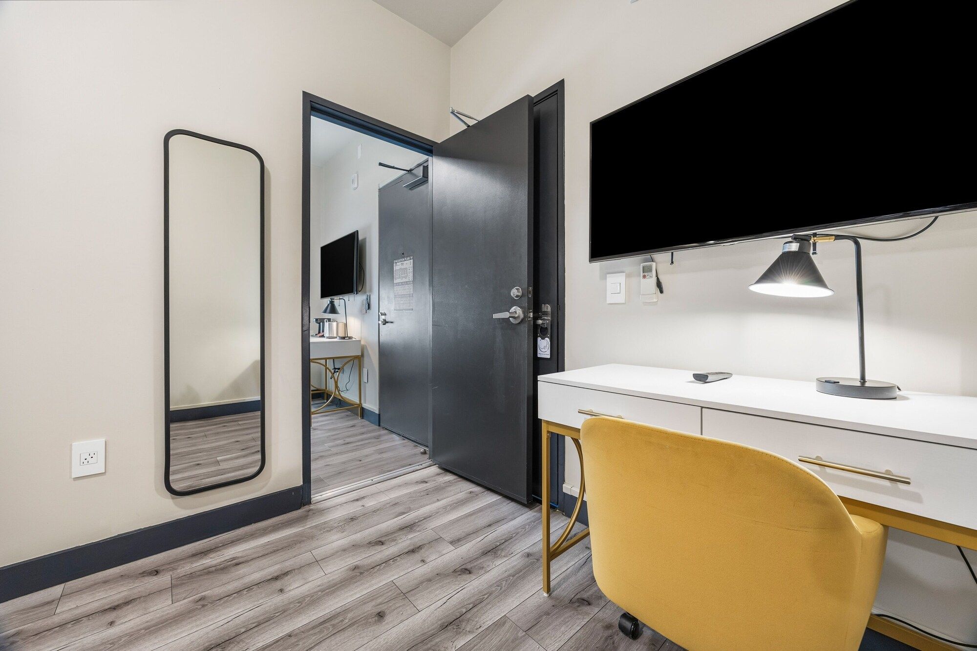 Room amenity