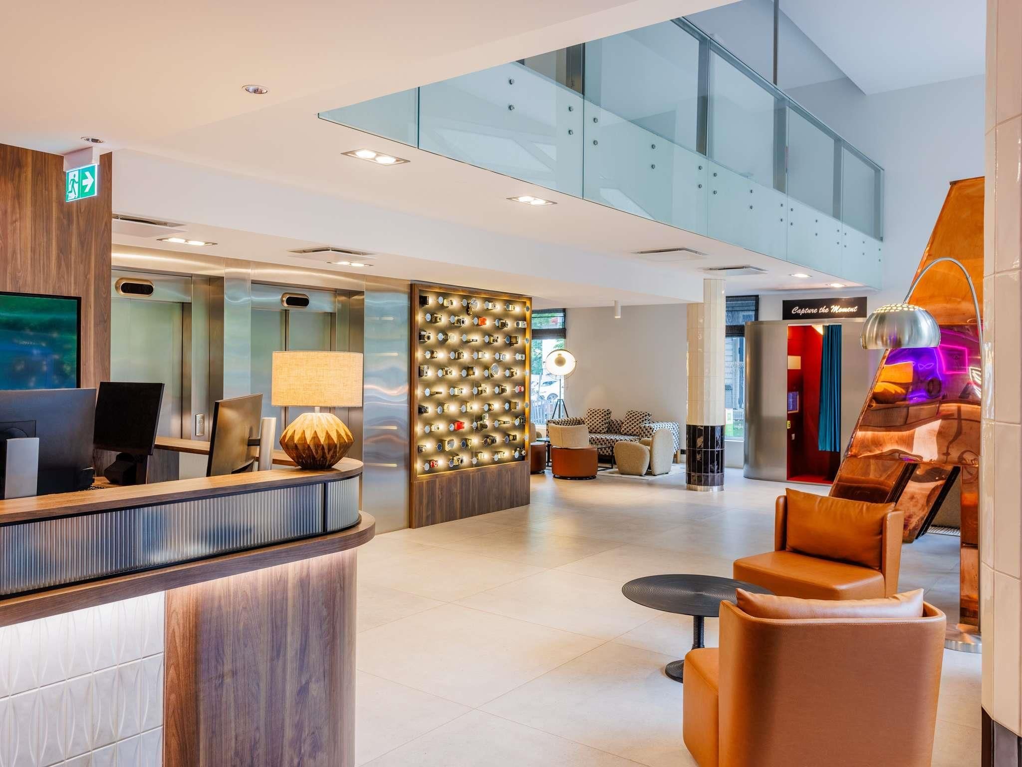 Lobby Photo