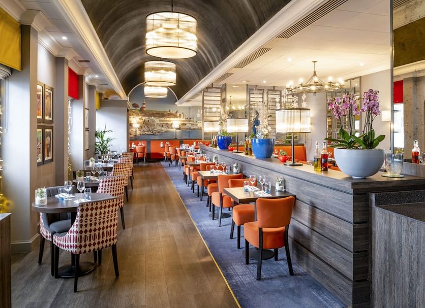 Restaurant Photo