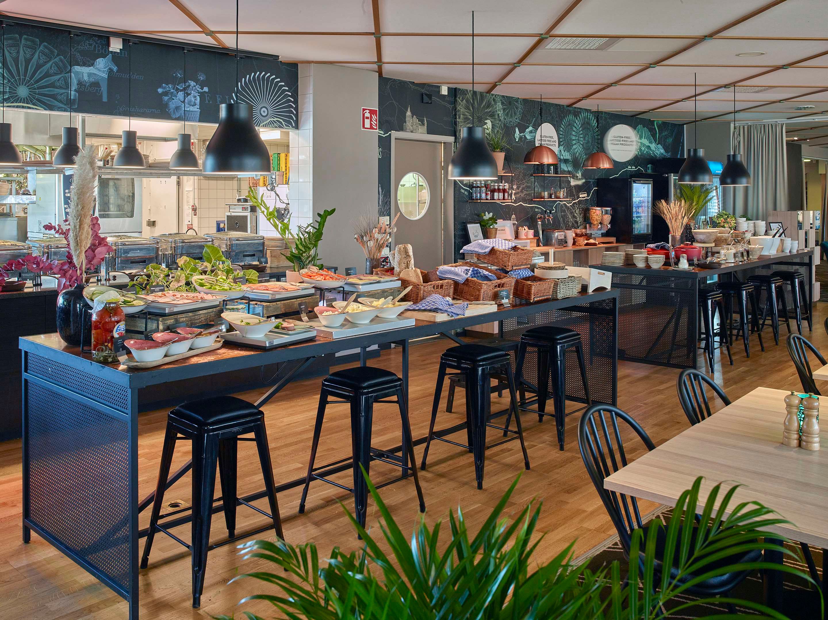 Restaurant Photo