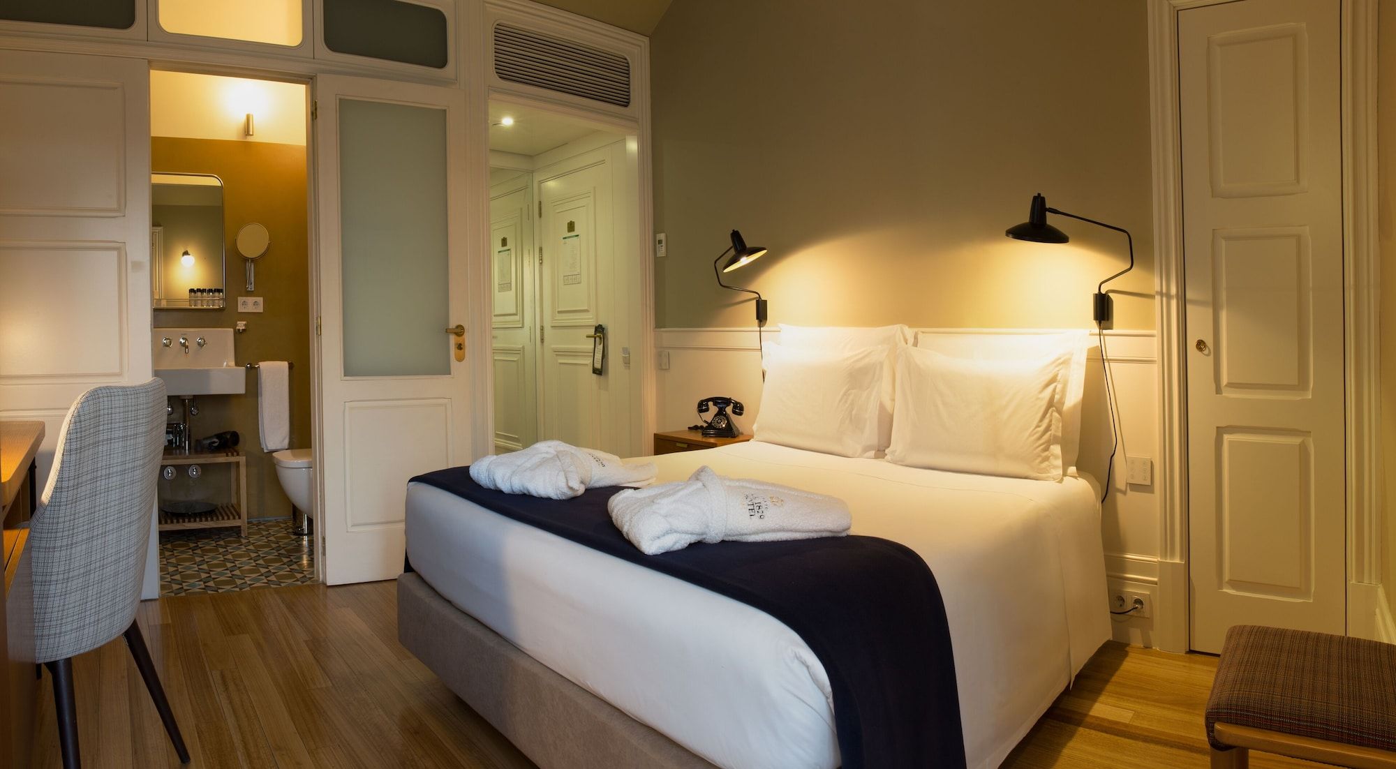 Bedroom Photo