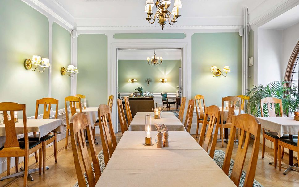 Restaurant Photo
