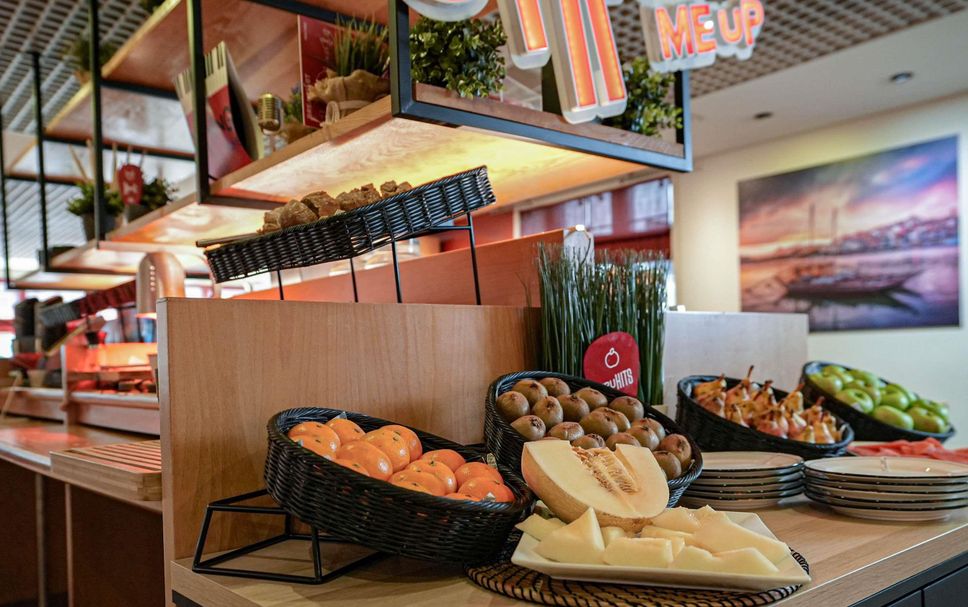 Buffet Photo