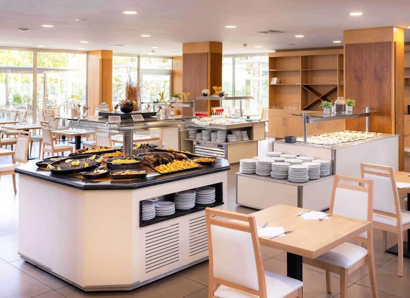 Buffet Photo