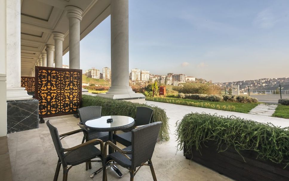 Balcony Photo