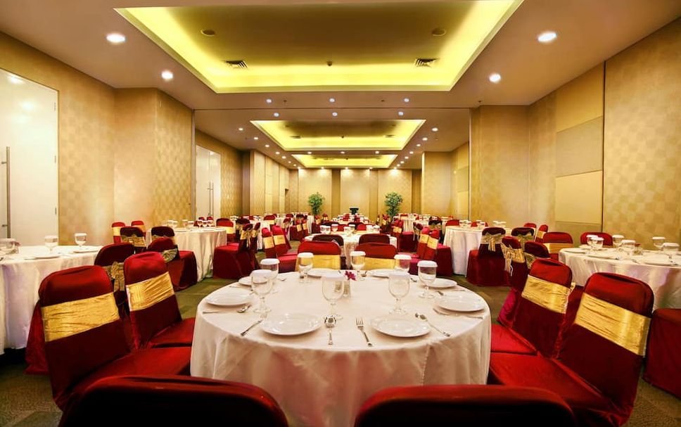 Banquet hall Photo