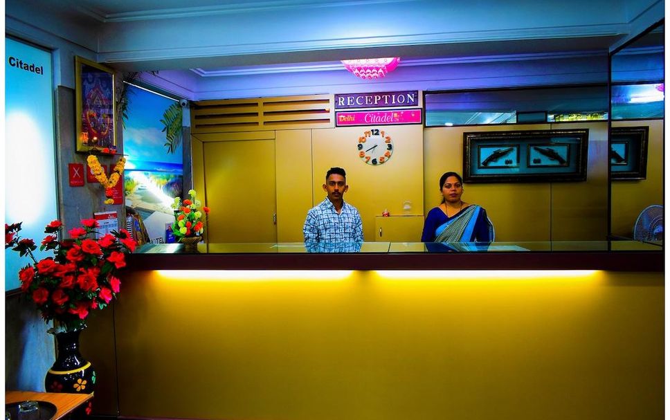 Front desk Photo