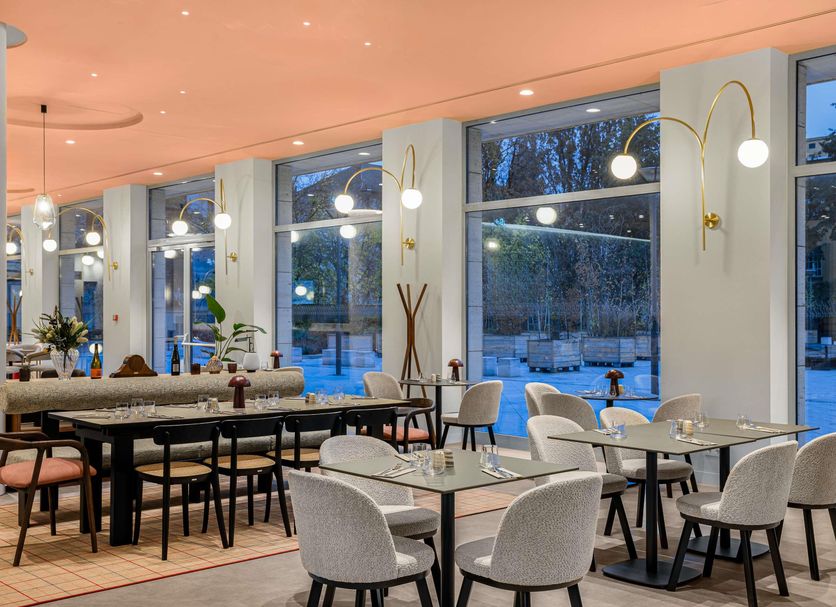 Restaurant Photo