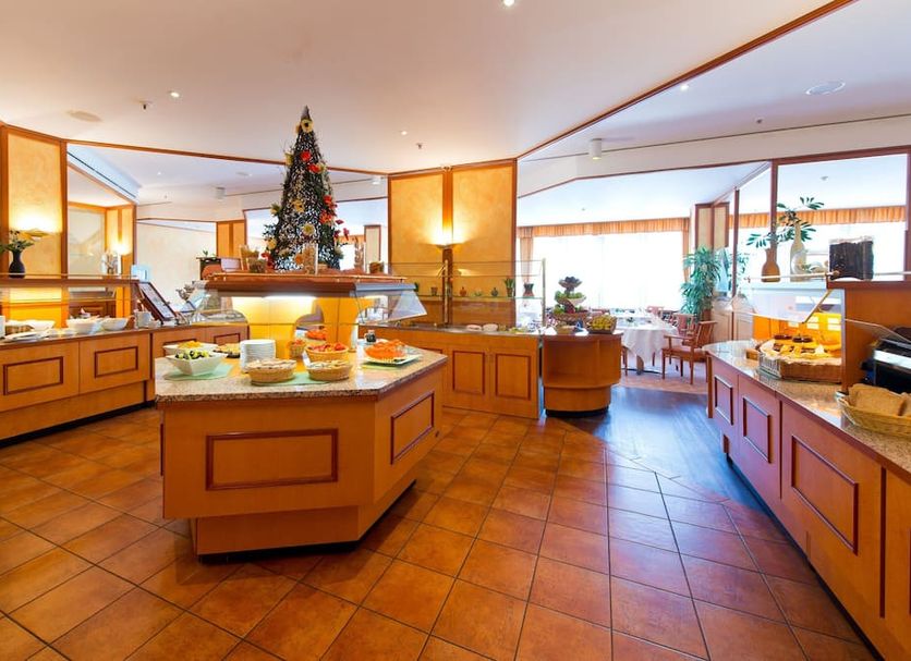 Buffet Photo