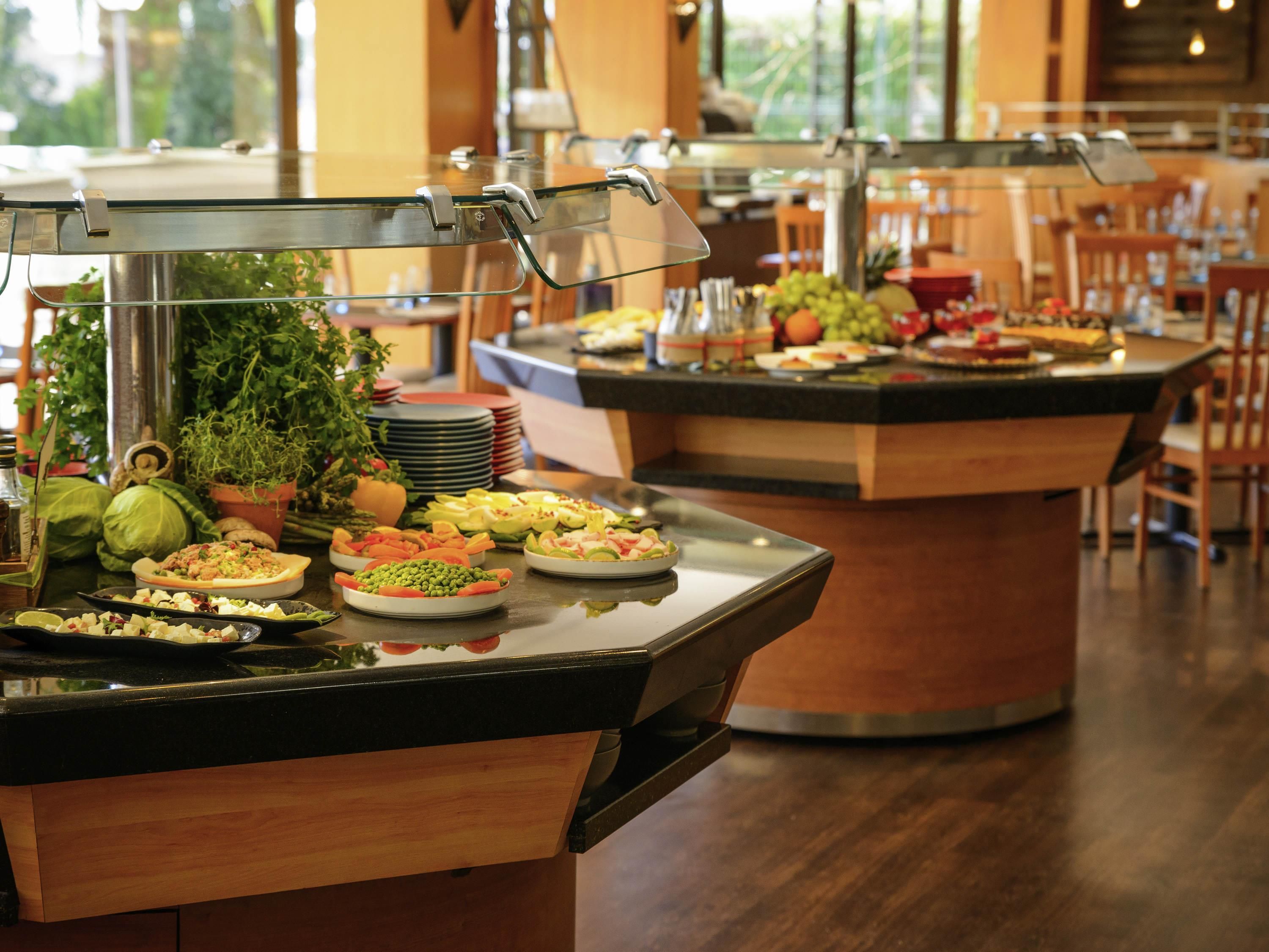 Buffet Photo