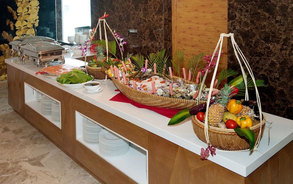 Buffet Photo