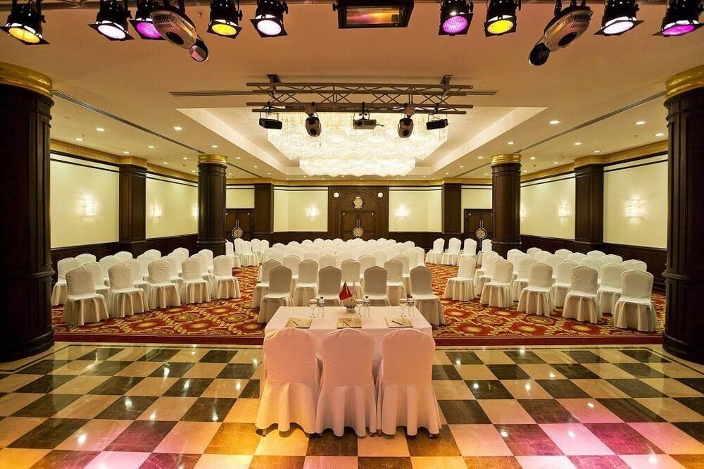 Banquet hall