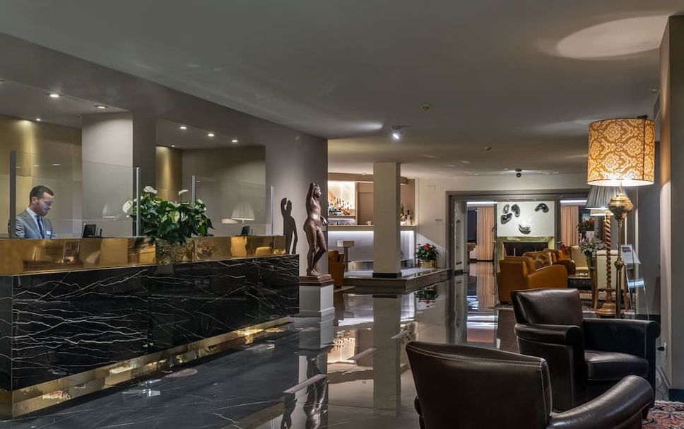 Lobby Photo