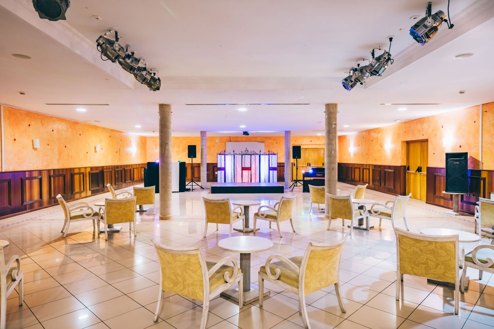 Banquet hall