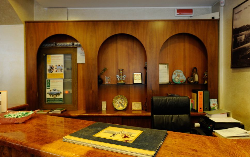 Front desk Photo