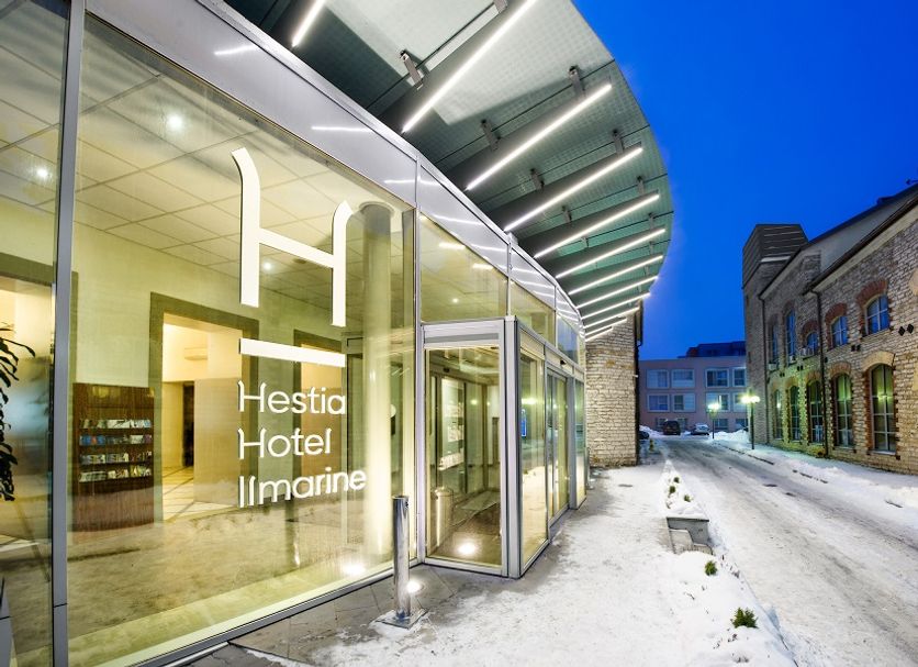 Hotel entrance Photo