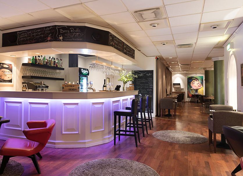 Bar Photo