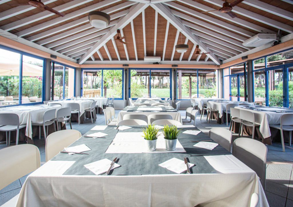 Banquet hall Photo