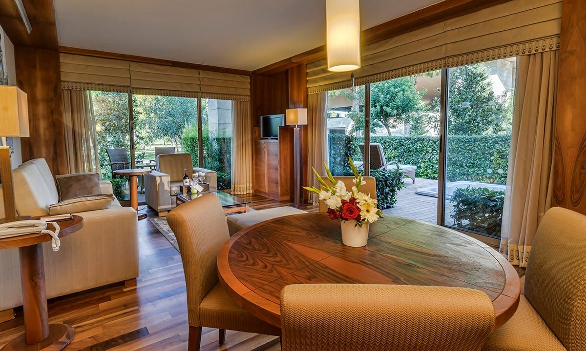 Dining room Photo