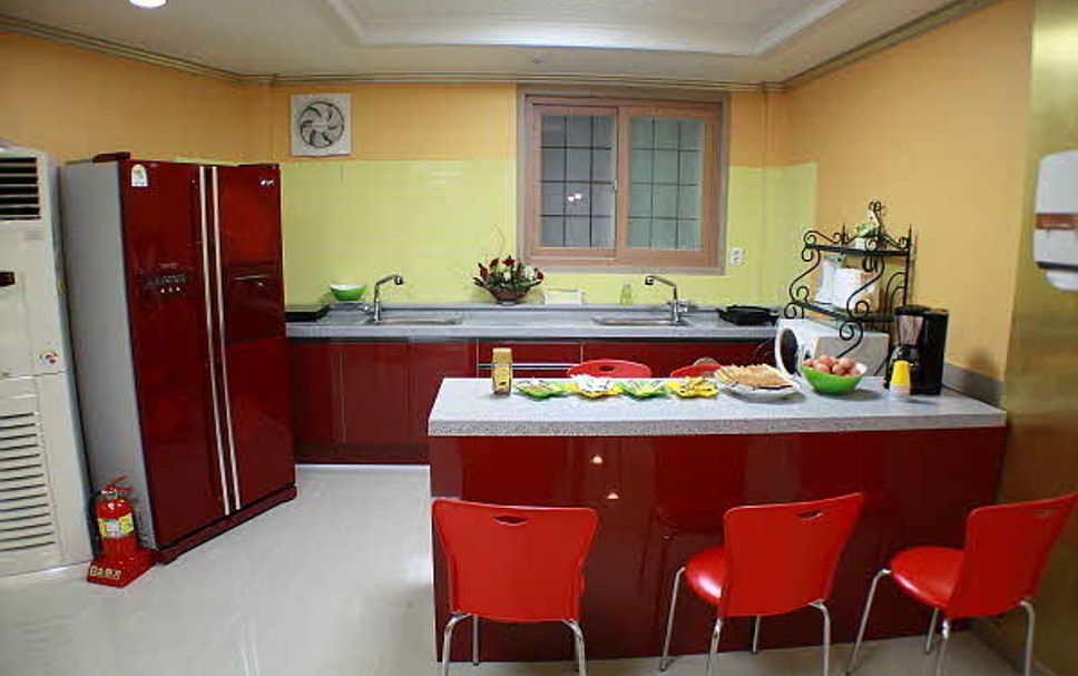 Kitchen Photo